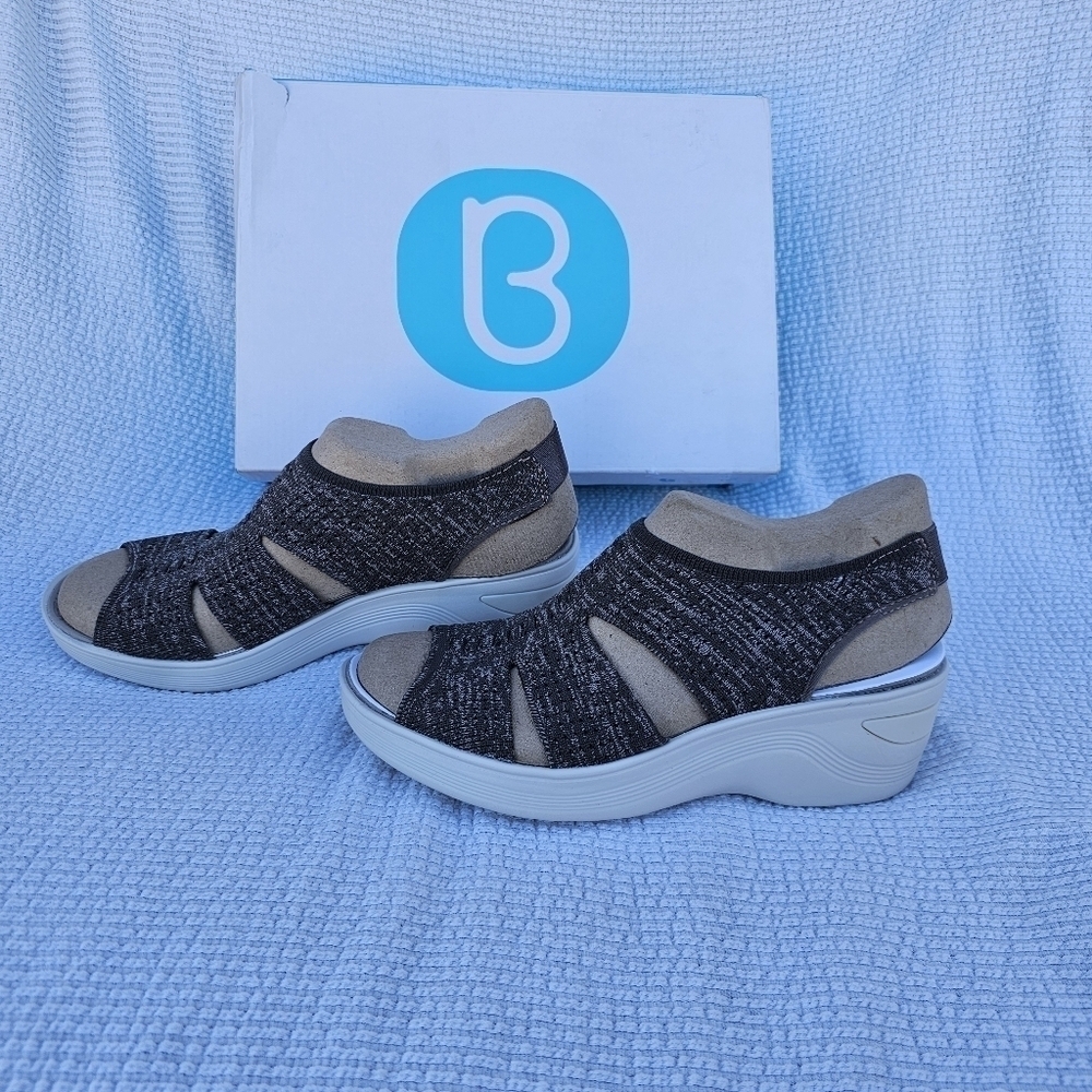 BZees Double Up Wedge Sandal Morel open toe size 9.5